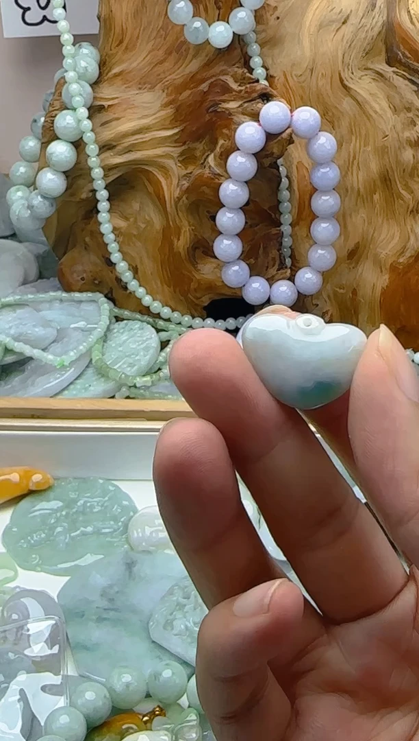 颈饰未镶嵌翡翠翡翠