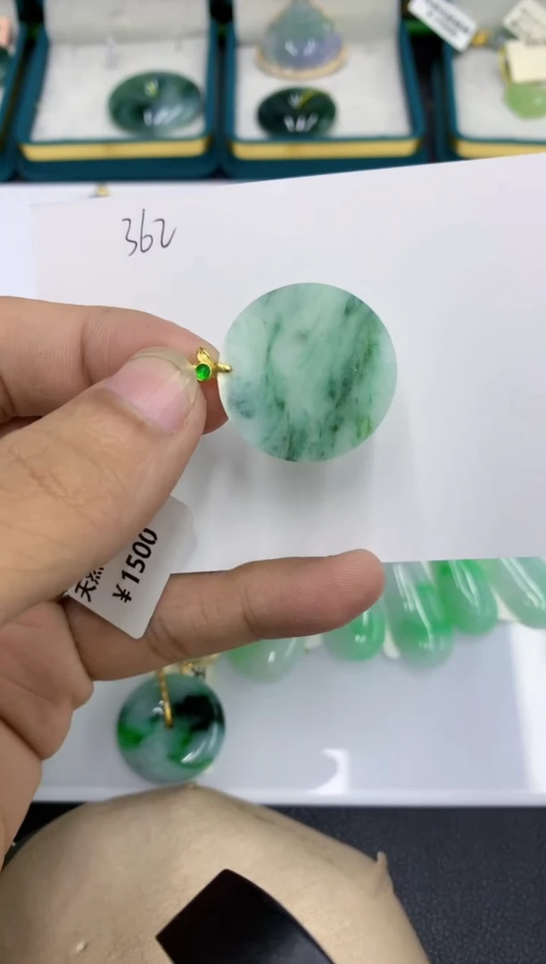 颈饰未镶嵌翡翠111111111