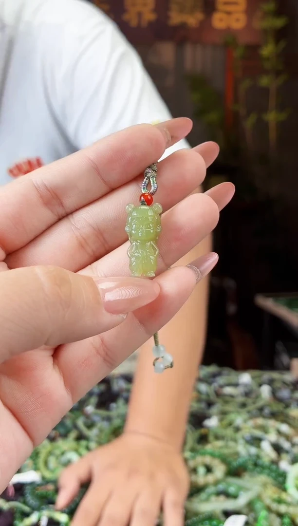 和田玉未镶嵌颈饰拍一发一