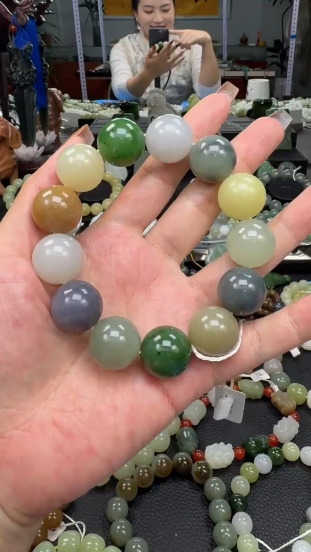 未镶嵌手链和田玉多宝卡18