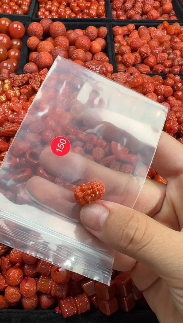 南红玛瑙未镶嵌颈饰1