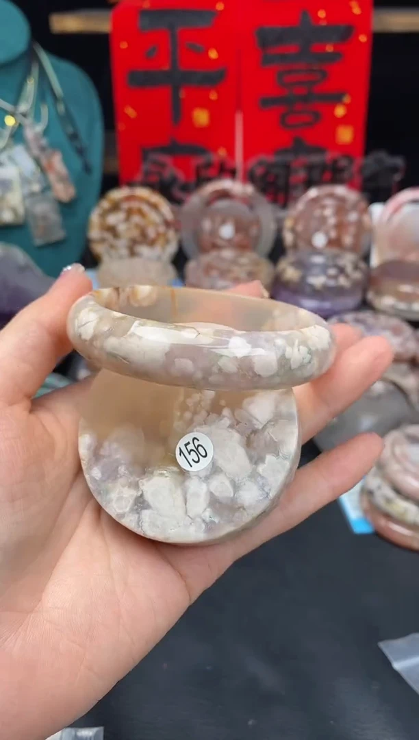 【闪购商品】石英质玉手镯（圆镯）未镶嵌63