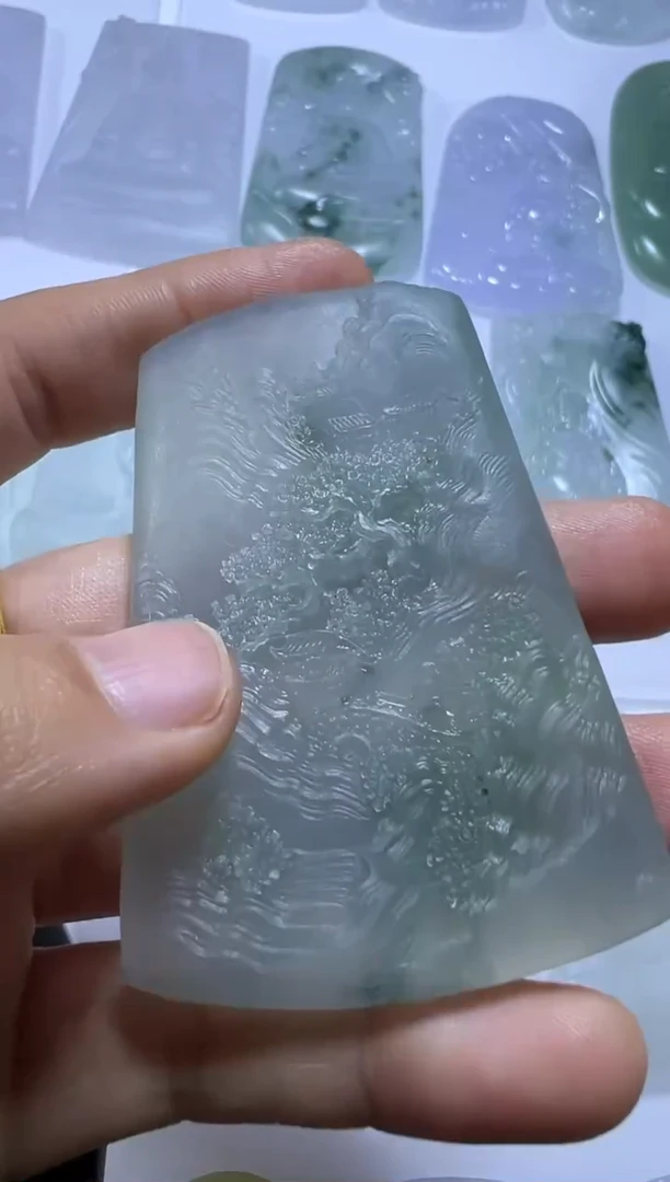 未镶嵌定制翡翠山水