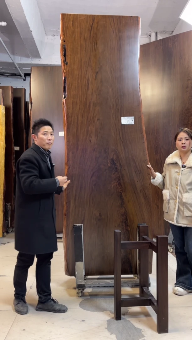 AD-446大叶紫檀261.5*84.5*9加黑柜体支架*2