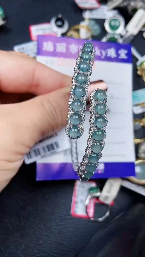 颈饰银S925镶嵌翡翠8546