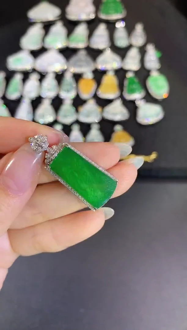 吊坠(不含链)18K金镶嵌翡翠12-无事牌