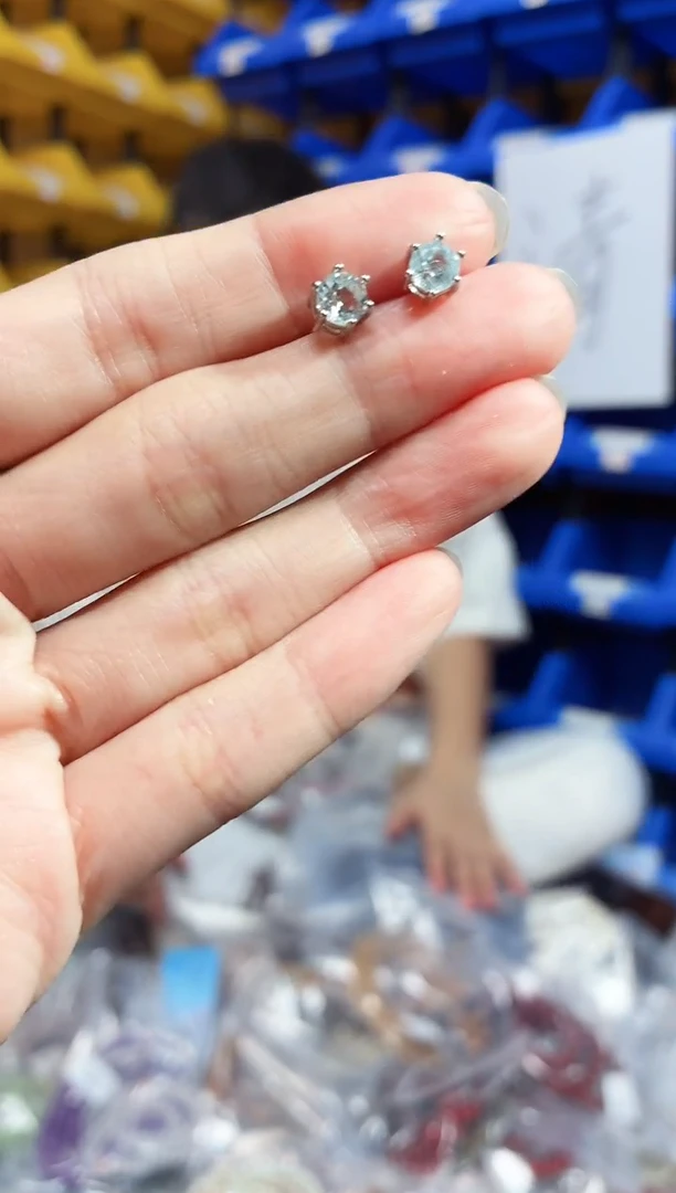 银S925镶嵌托帕石耳饰947