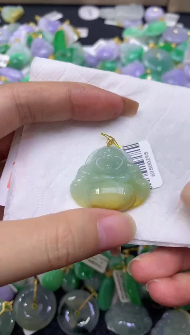 颈饰18K金镶嵌翡翠天然缅甸翡翠A货