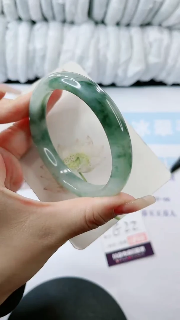 【闪购商品】石英质玉手镯未镶嵌多样性发货E22-62