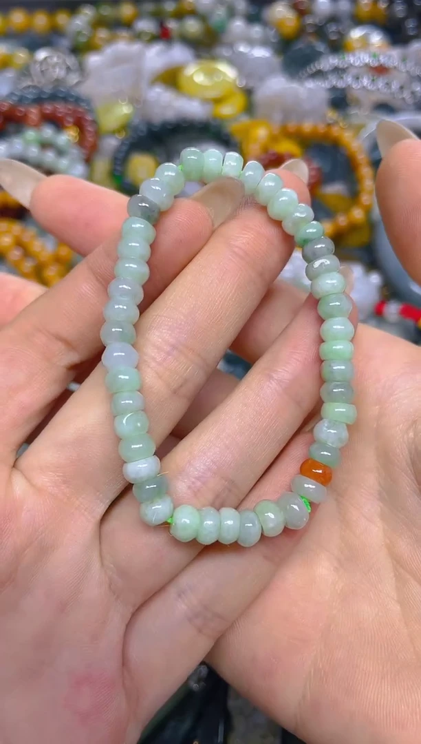 颈饰未镶嵌翡翠5MM/ M /翡翠A货，一件也是批发价