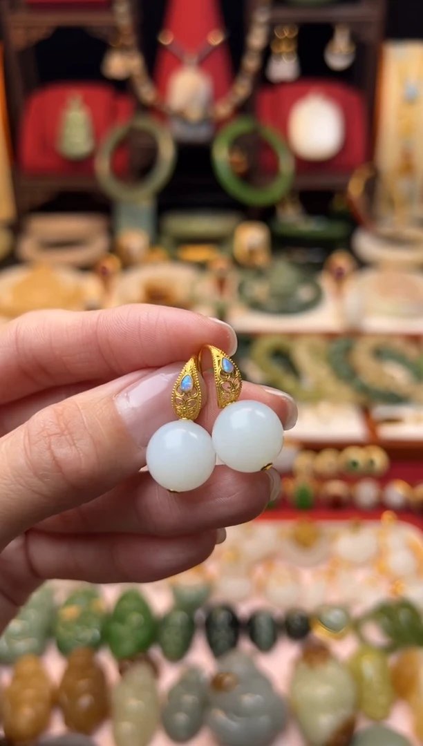 【闪购商品】和田玉耳饰18K金镶嵌1