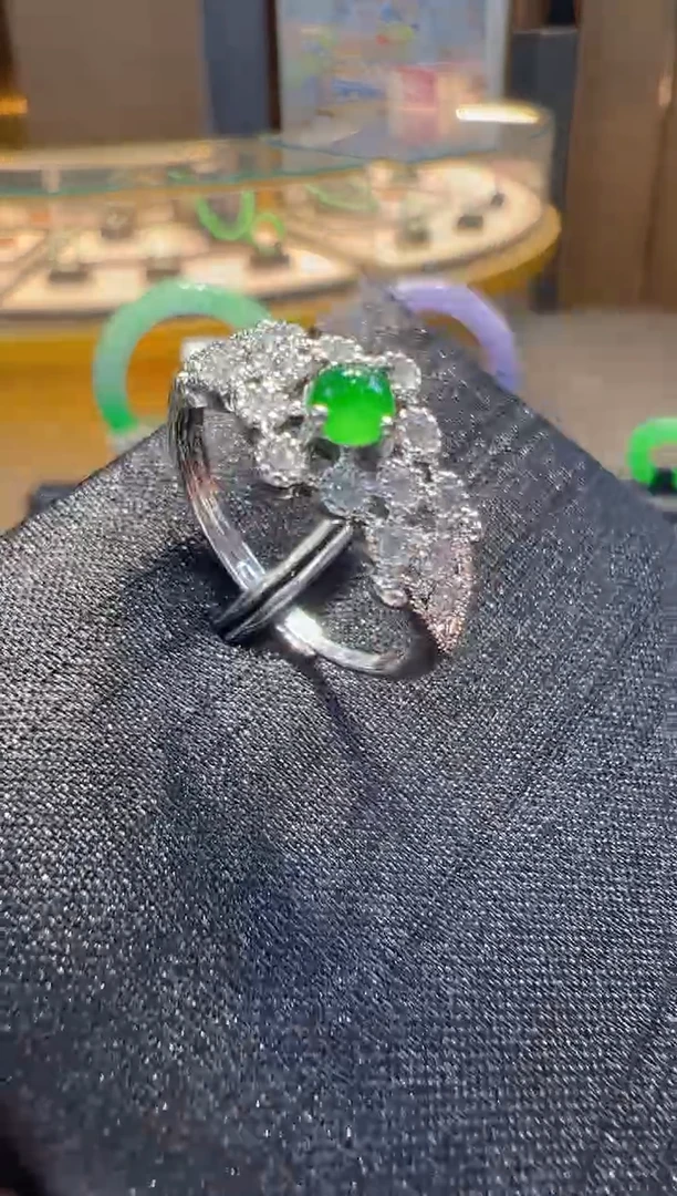 【闪购商品】翡翠戒指合金多样性发货一件