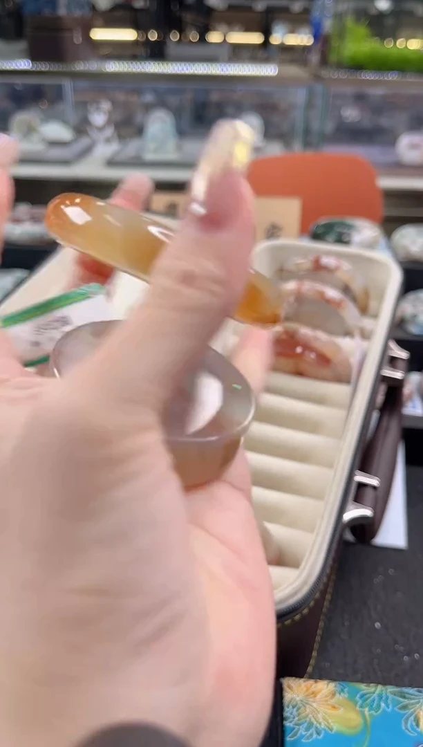 未镶嵌手镯石英质玉尘*丷圈口（赠品镯心）