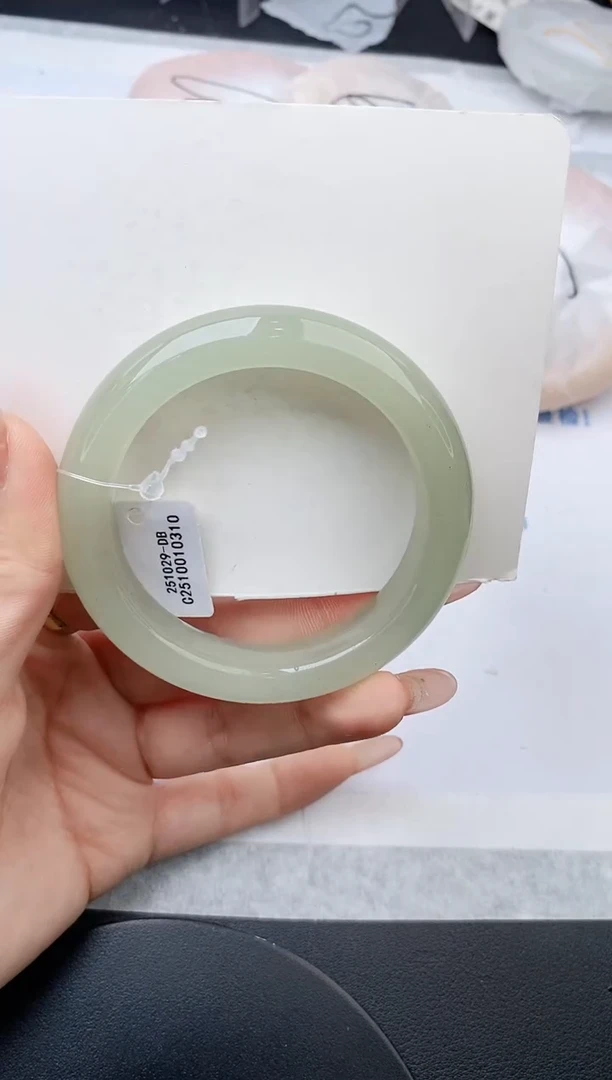 未镶嵌手镯石英质玉w219-DB54+