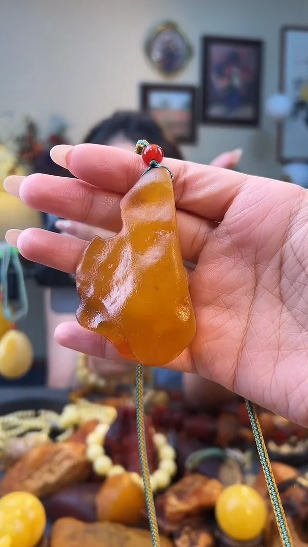 琥珀颈饰未镶嵌吊坠