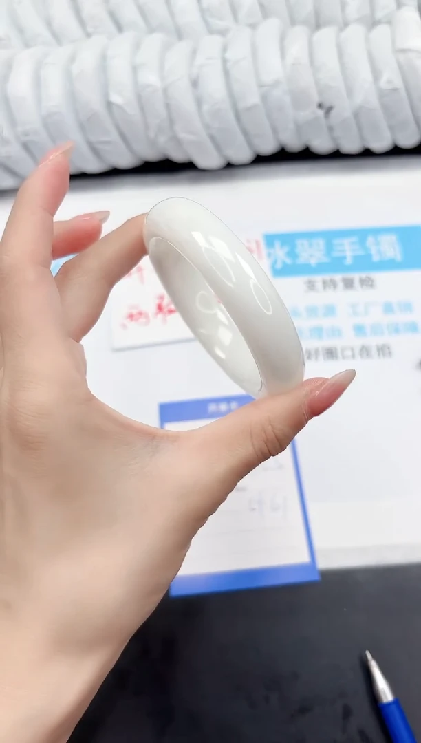 和田玉手镯未镶嵌9-60.3BK