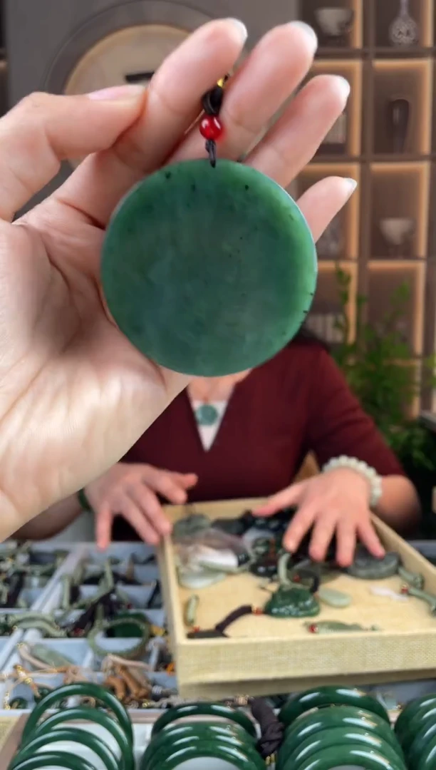 颈饰未镶嵌和田玉拍一发一，拍一发一