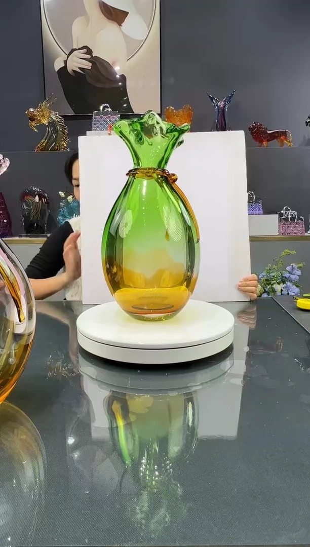 琉璃  水晶琉璃花瓶1个
