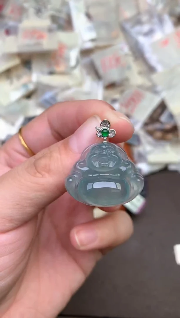 18K金镶嵌挂件翡翠—