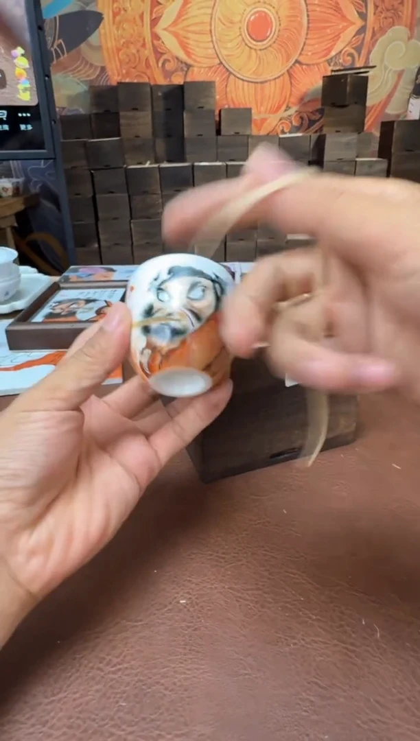 以笔为心，以瓷为纸。