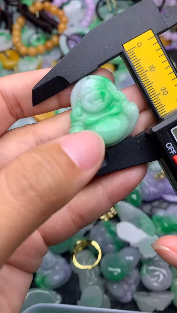颈饰未镶嵌翡翠缅甸翡翠吊坠