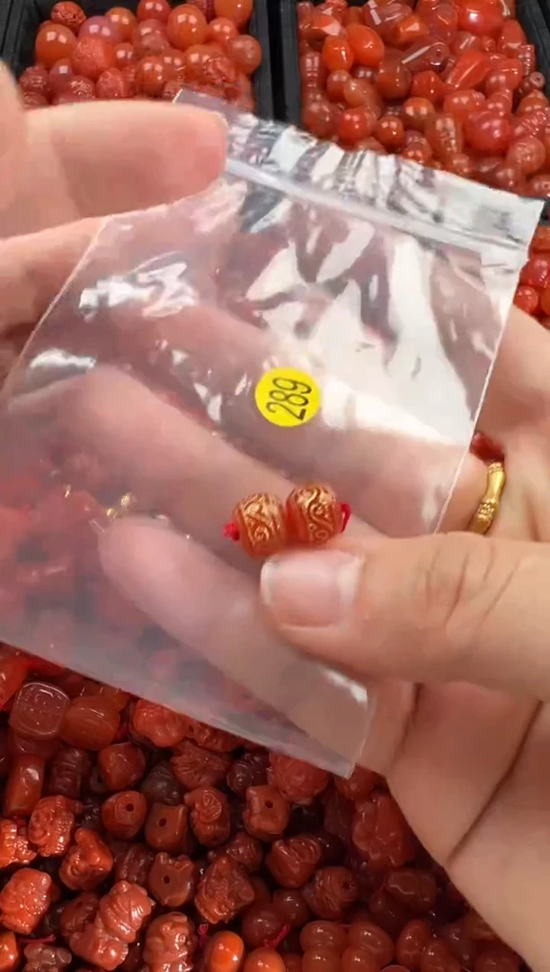 【闪购商品】南红玛瑙颈饰未镶嵌1