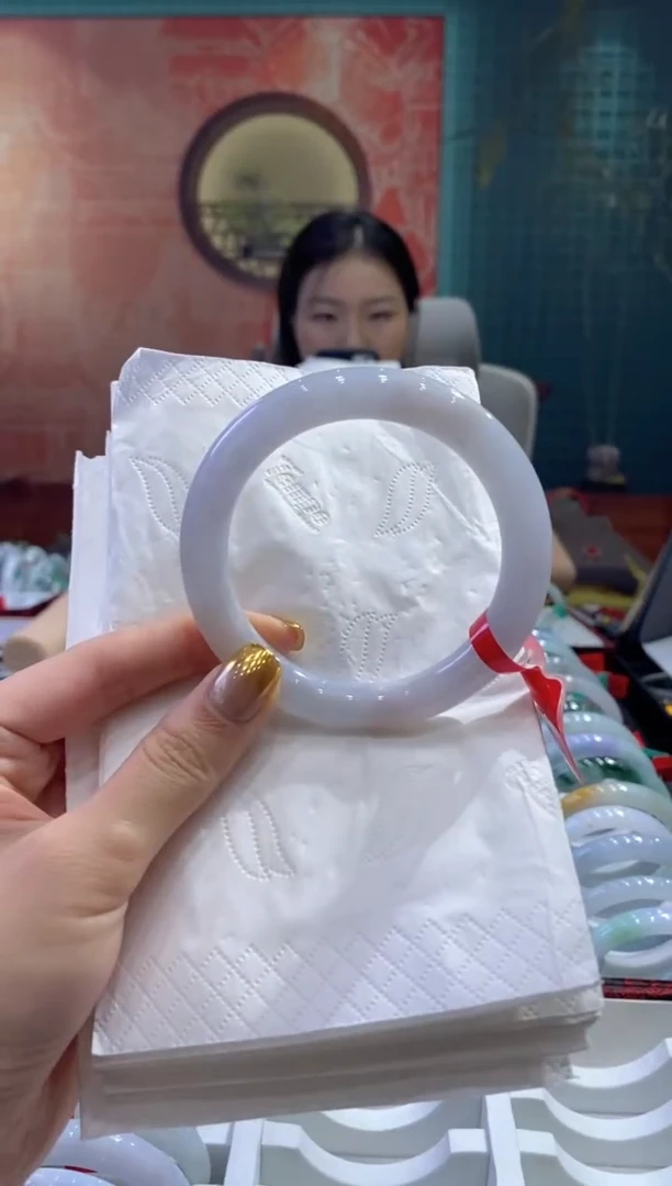 翡翠手镯未镶嵌多人19011