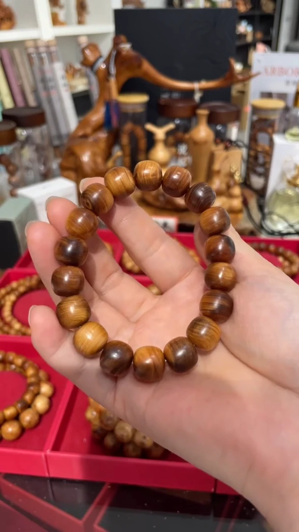 崖柏微瑕1.2精品黑油沉水送盘玩袋手套不退换