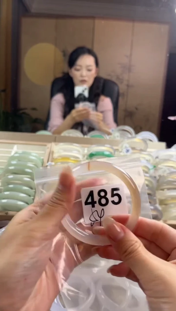 手镯玛瑙/玉髓未镶嵌485