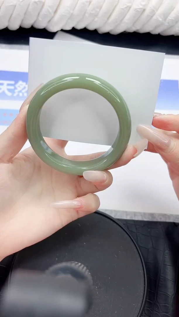 未镶嵌手镯石英质玉89-54.4