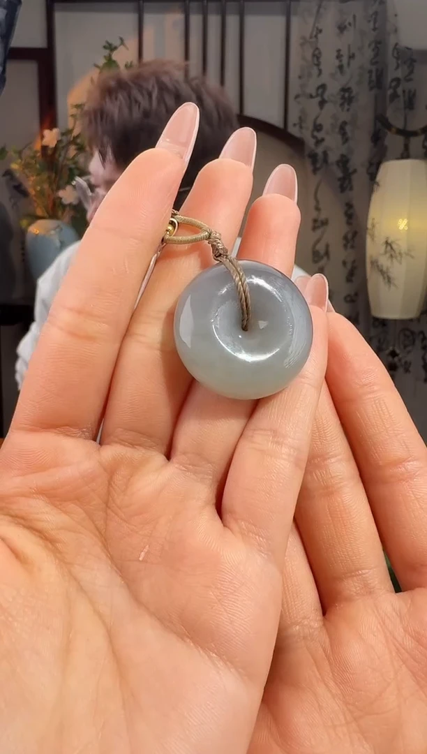 颈饰未镶嵌和田玉平安扣