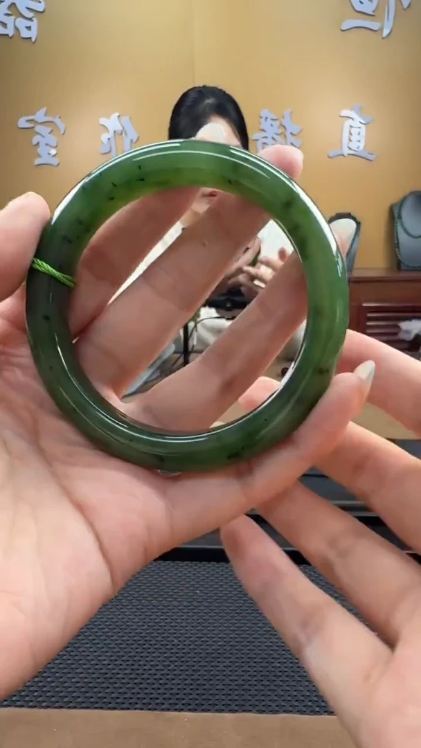 颈饰未镶嵌和田玉手镯62