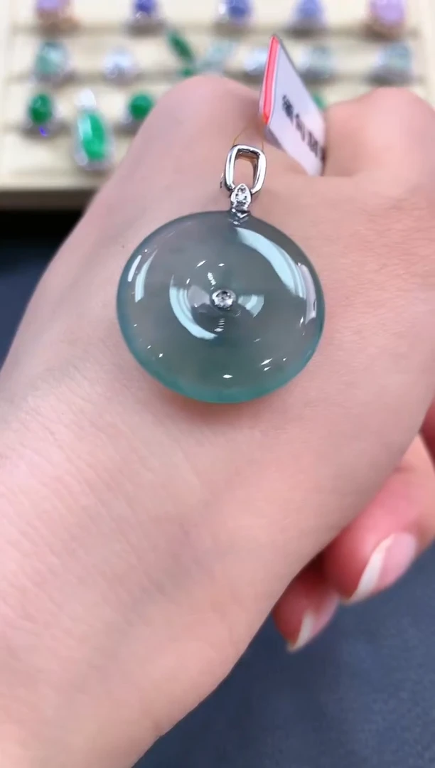 【闪购商品】翡翠吊坠(不含链)18K金镶嵌b79     1