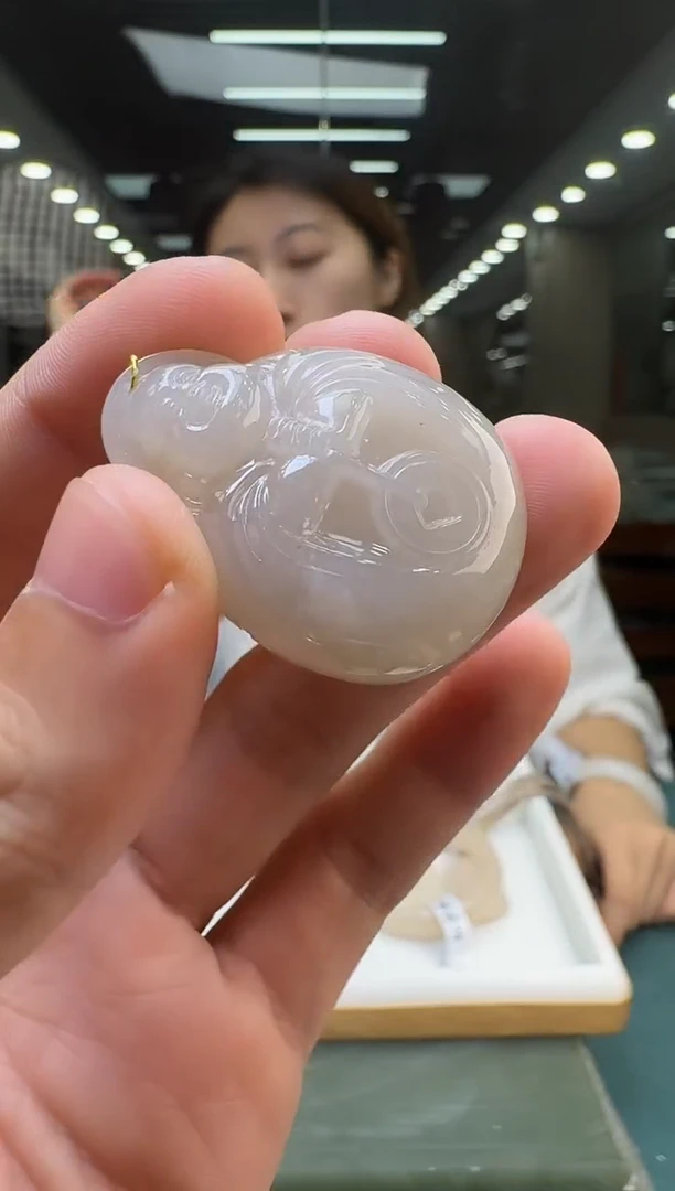 和田玉未镶嵌颈饰藕粉抱抱佛/配绳