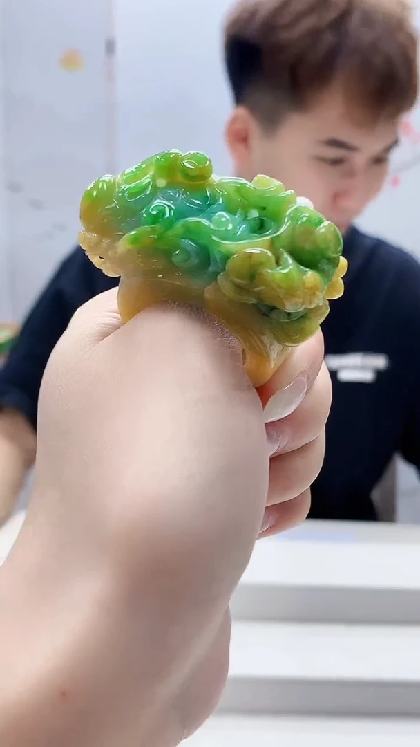 定制翡翠未镶嵌4868lr-毛货挂件95