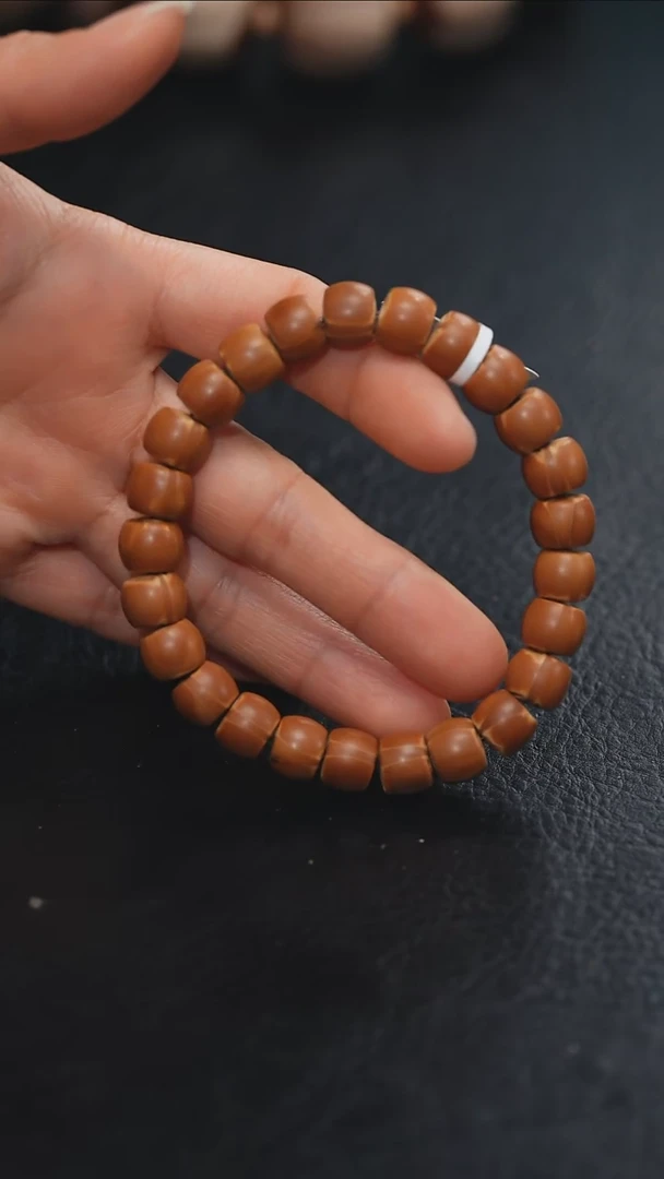 【闪购商品】橄榄核吊坠橄榄核