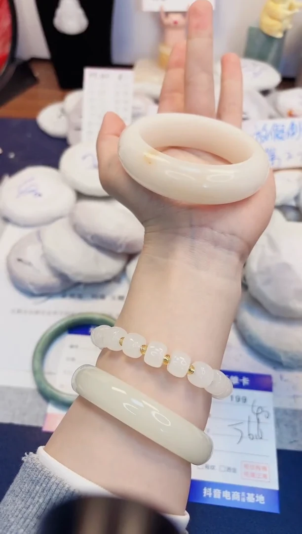 【闪购商品】石英质玉手镯未镶嵌199-财气镯-圈口56