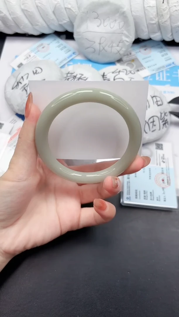 未镶嵌手镯石英质玉169-62.6DY