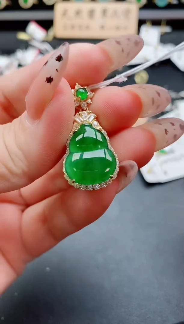 吊坠(赠链)银S925镶嵌翡翠1