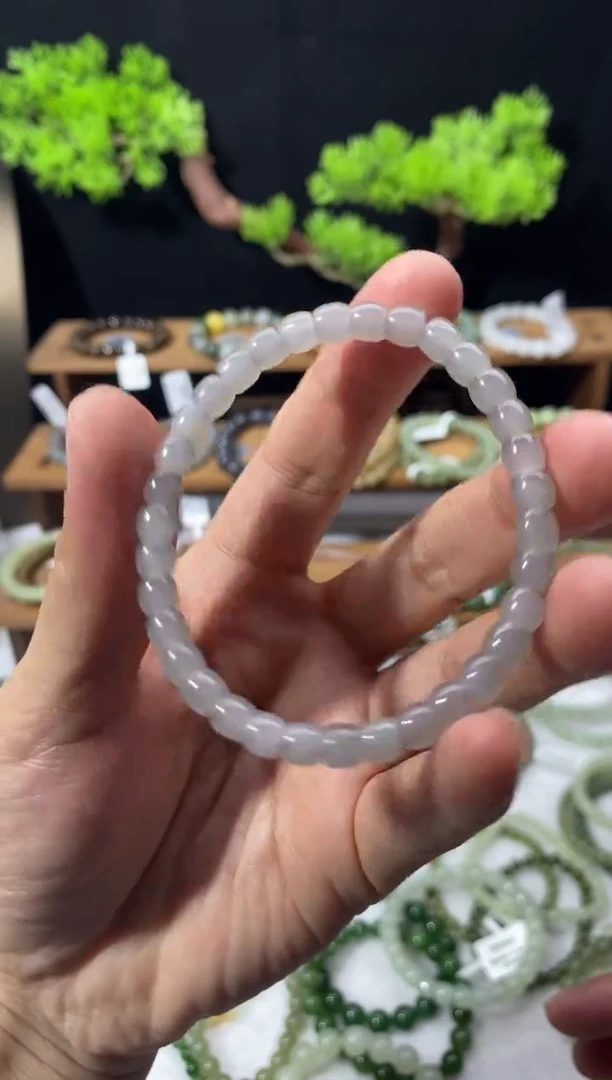 【闪购商品】和田玉手链未镶嵌直切高冰烟紫卡6多样性发一