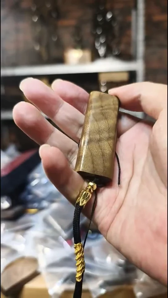 金丝楠无事牌脖挂