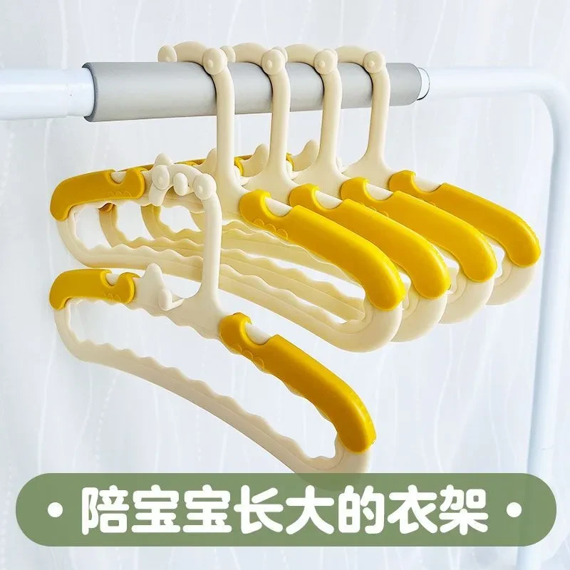 儿童衣架婴儿宝宝专用晾晒衣服伸缩防滑幼儿中大童家用防滑挂衣撑