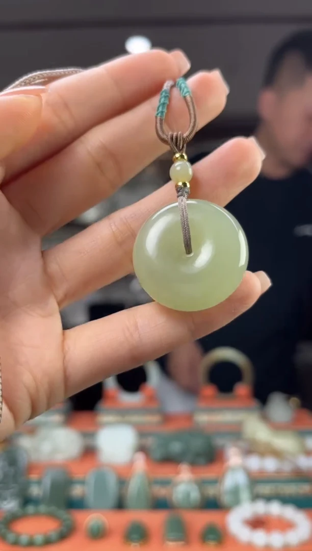 和田玉未镶嵌颈饰佩佩28mm左右