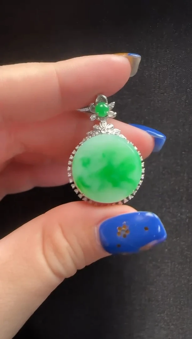 颈饰18K金镶嵌翡翠014无事牌一个