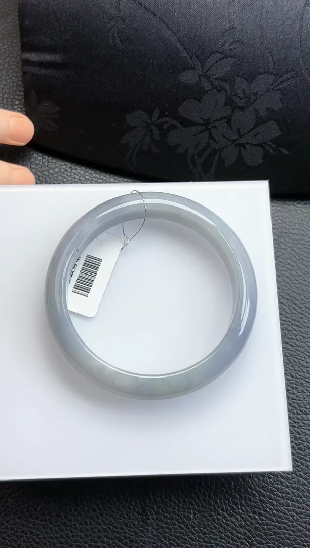 【闪购商品】翡翠手镯未镶嵌55-56圈手镯