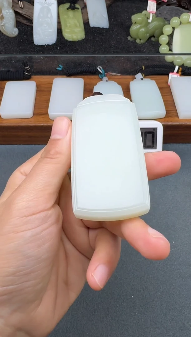 颈饰未镶嵌和田玉2