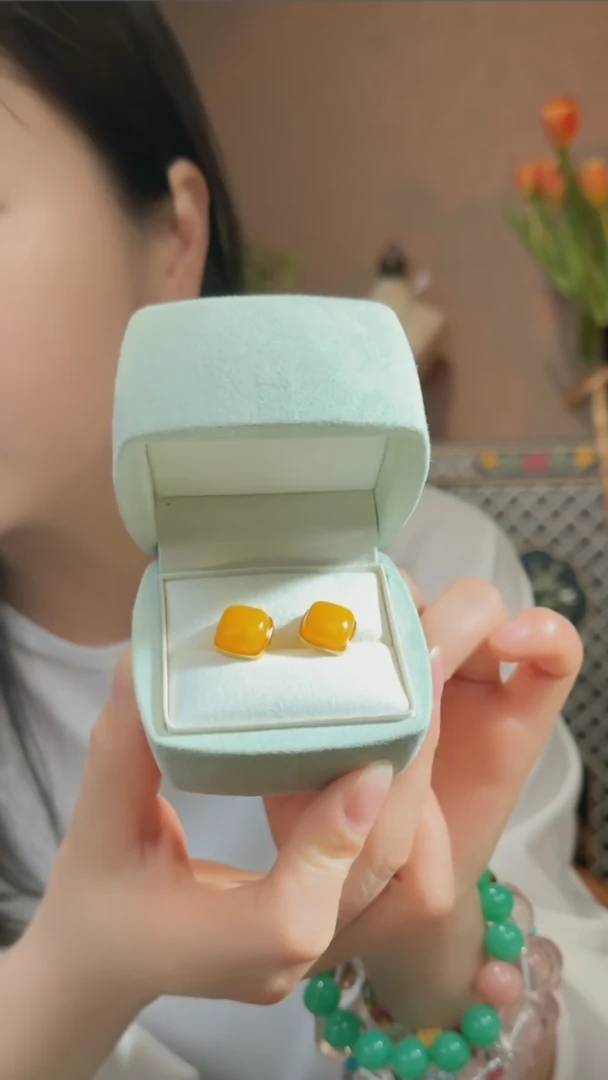 银S925镶嵌蜜蜡耳钉天然蜜蜡耳钉