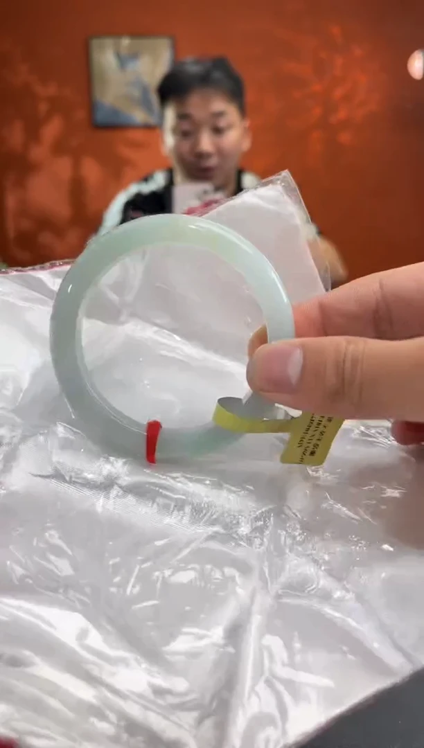 未镶嵌手镯翡翠翡翠手镯