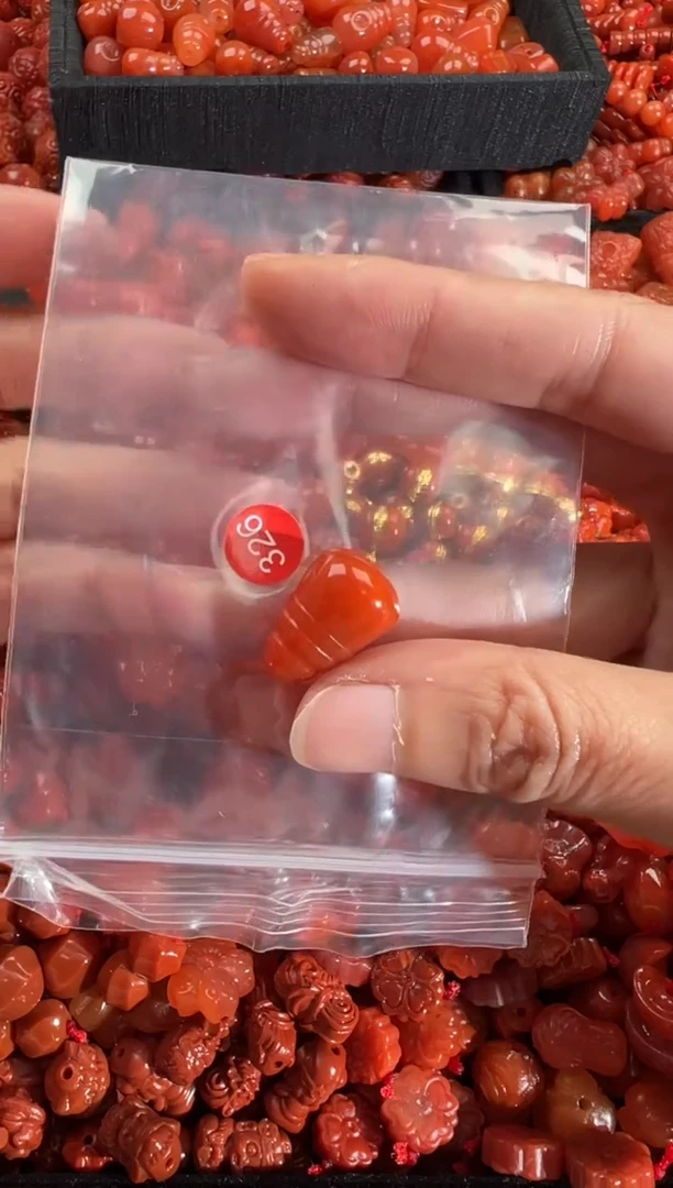 【闪购商品】南红玛瑙颈饰未镶嵌2