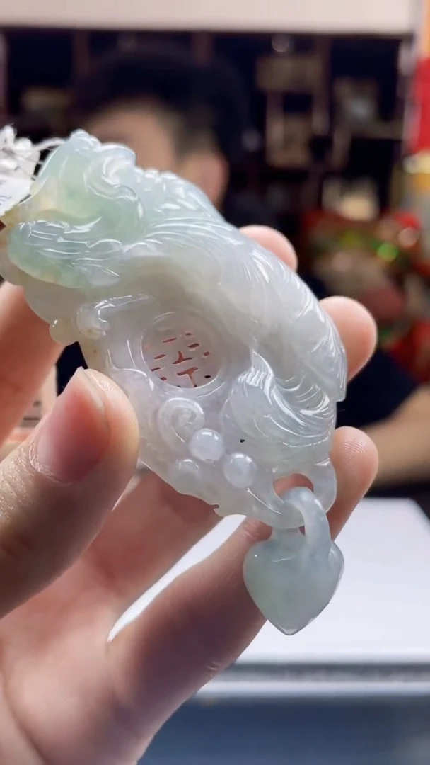 【闪购商品】翡翠吊坠(不含链)未镶嵌E95